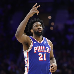 云开体育网站-米罗：恩比德很擅长制造犯规 在防守他的时候必须得格外小心